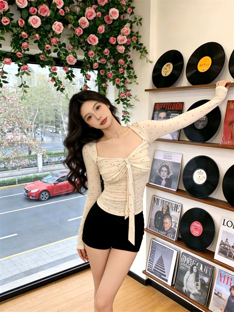 Women’s Polka Dot Waist-Cinching Long Sleeve T-Shirt Slim Fit Top